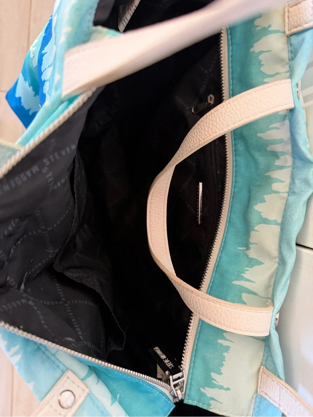 Steve Madden Tie Dye Blue/White Duffle Bag Diaper Beach Travel Vacation